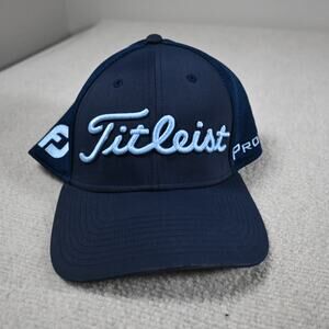 Titleist Pro V1 Mesh Golf Hat L/XL